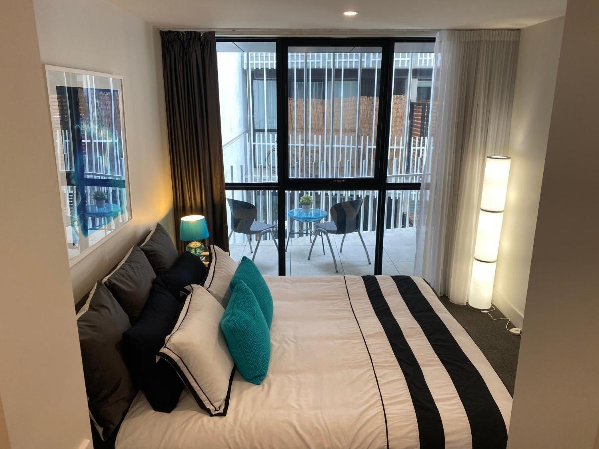 The Gallery Luxe 1 Bedroom Executive Apartment In The Heart Of Braddon Wine Secure Parking Wifi Canberra Exterior photo