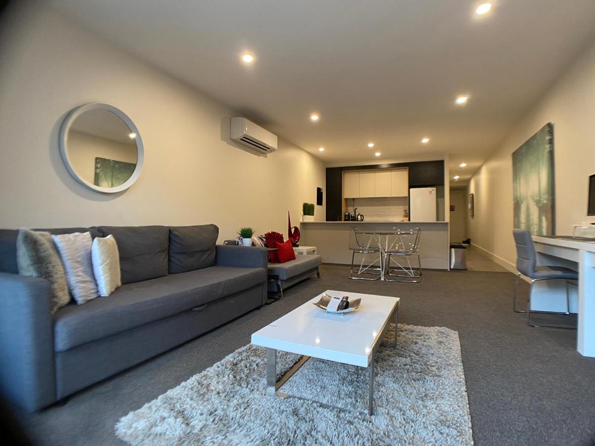 The Gallery Luxe 1 Bedroom Executive Apartment In The Heart Of Braddon Wine Secure Parking Wifi Canberra Exterior photo